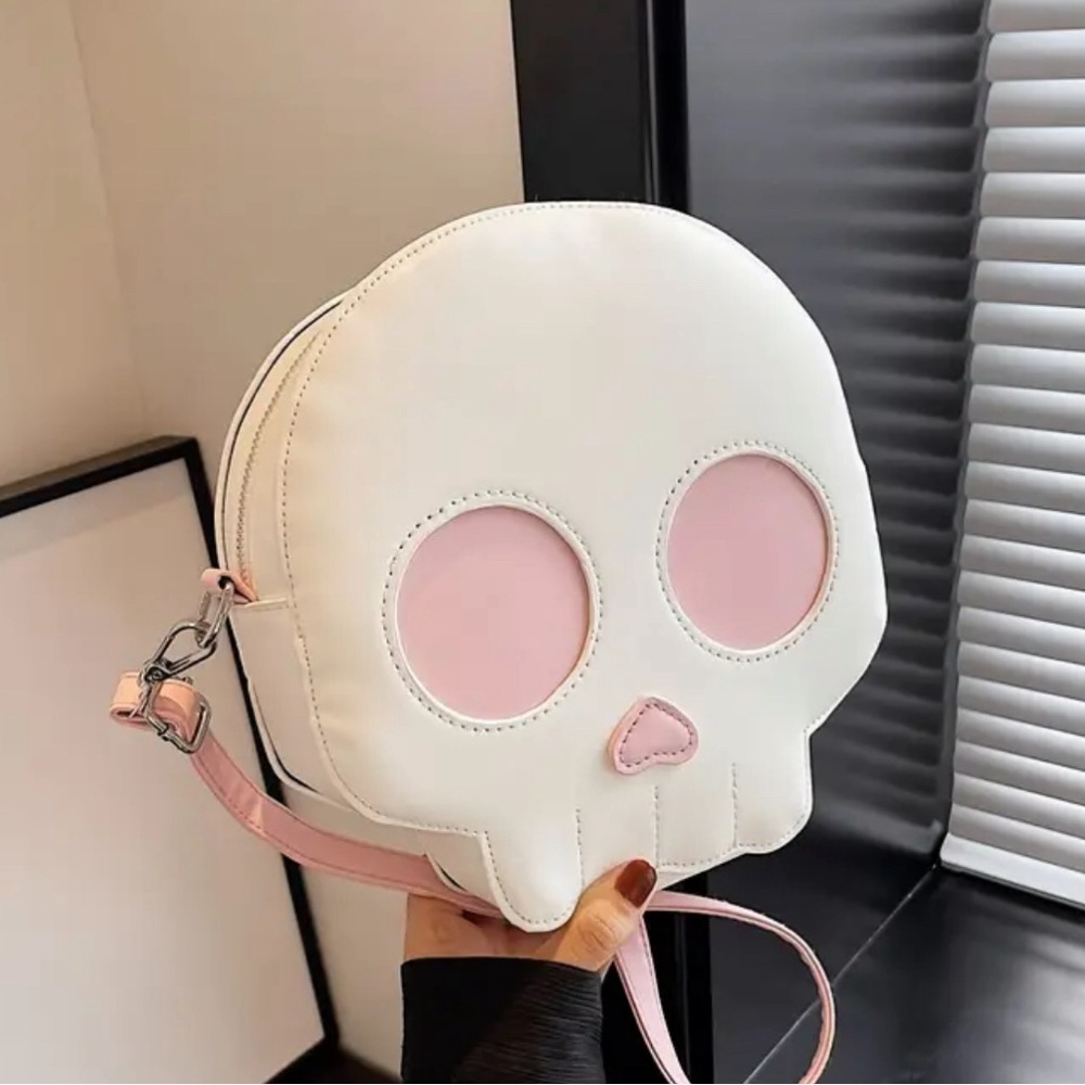 NWOT BLACK or white Skull CROSSBODY - Picture 2 of 3